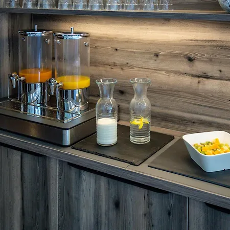 Отель Schmidt Garni 3*