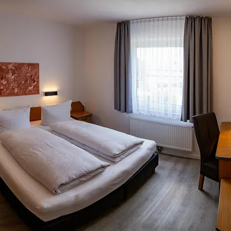 Schmidt Garni Эссен