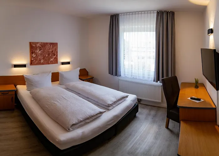 Schmidt Garni إسن