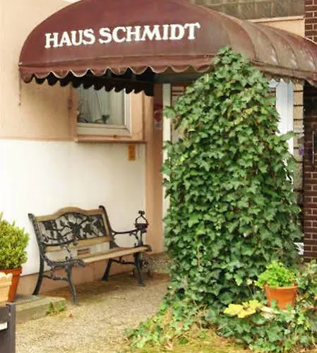 Schmidt Garni Hotel 3*