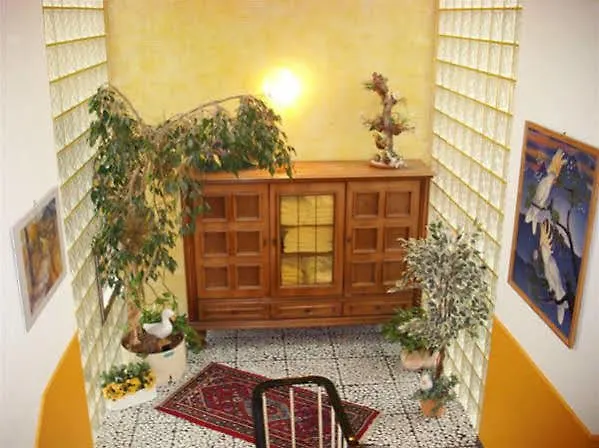 Schmidt Garni إسن